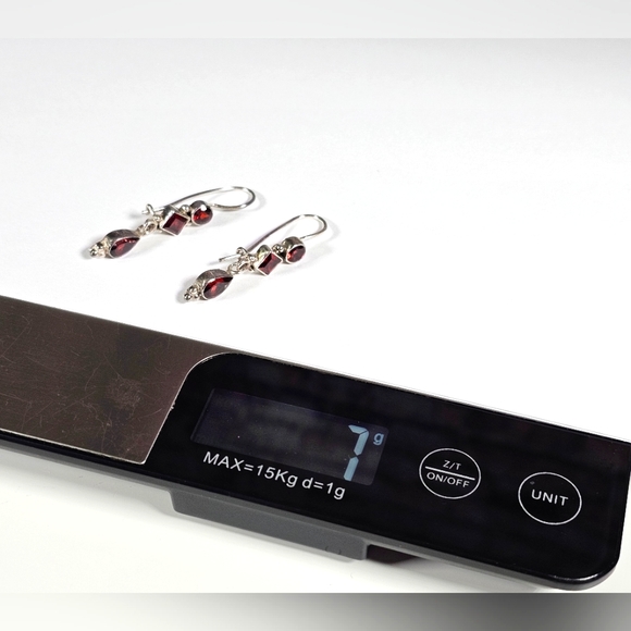 Genuine Garnet and Sterling Silver Set (Necklace, Bracelet, & Earrings) - Picture 6 of 8